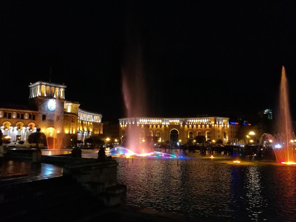 Apartment #1 In The City Center Yerevan Exterior photo