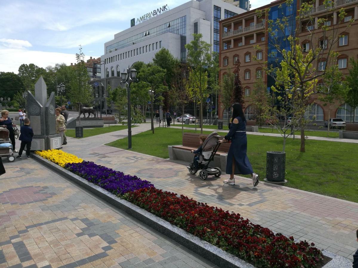 Apartment #1 In The City Center Yerevan Exterior photo